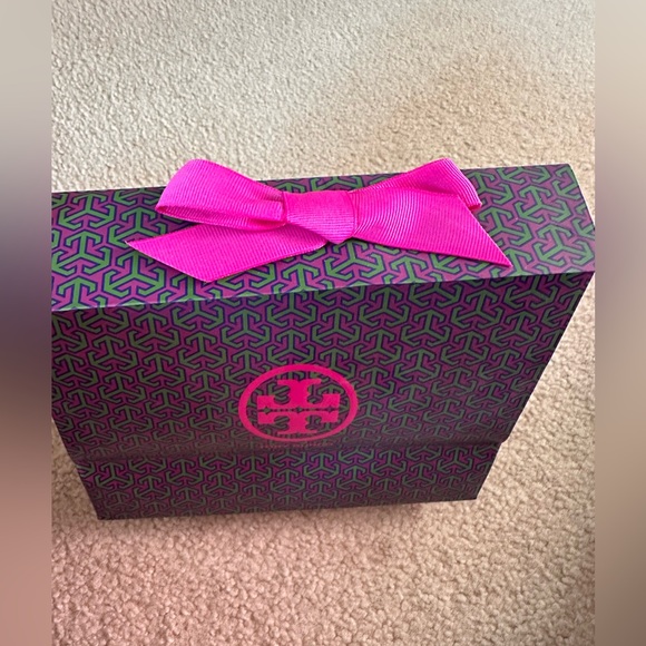 Tory Burch Shopping Bag - Picture 7 of 8